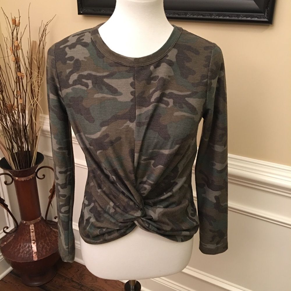 NWT Anthropologie Drew Long Sleeve Camo Tee Sz S